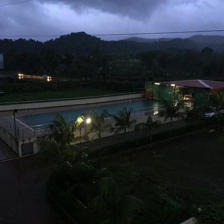 Sfurti Farms Hotel Badlapur Exterior foto